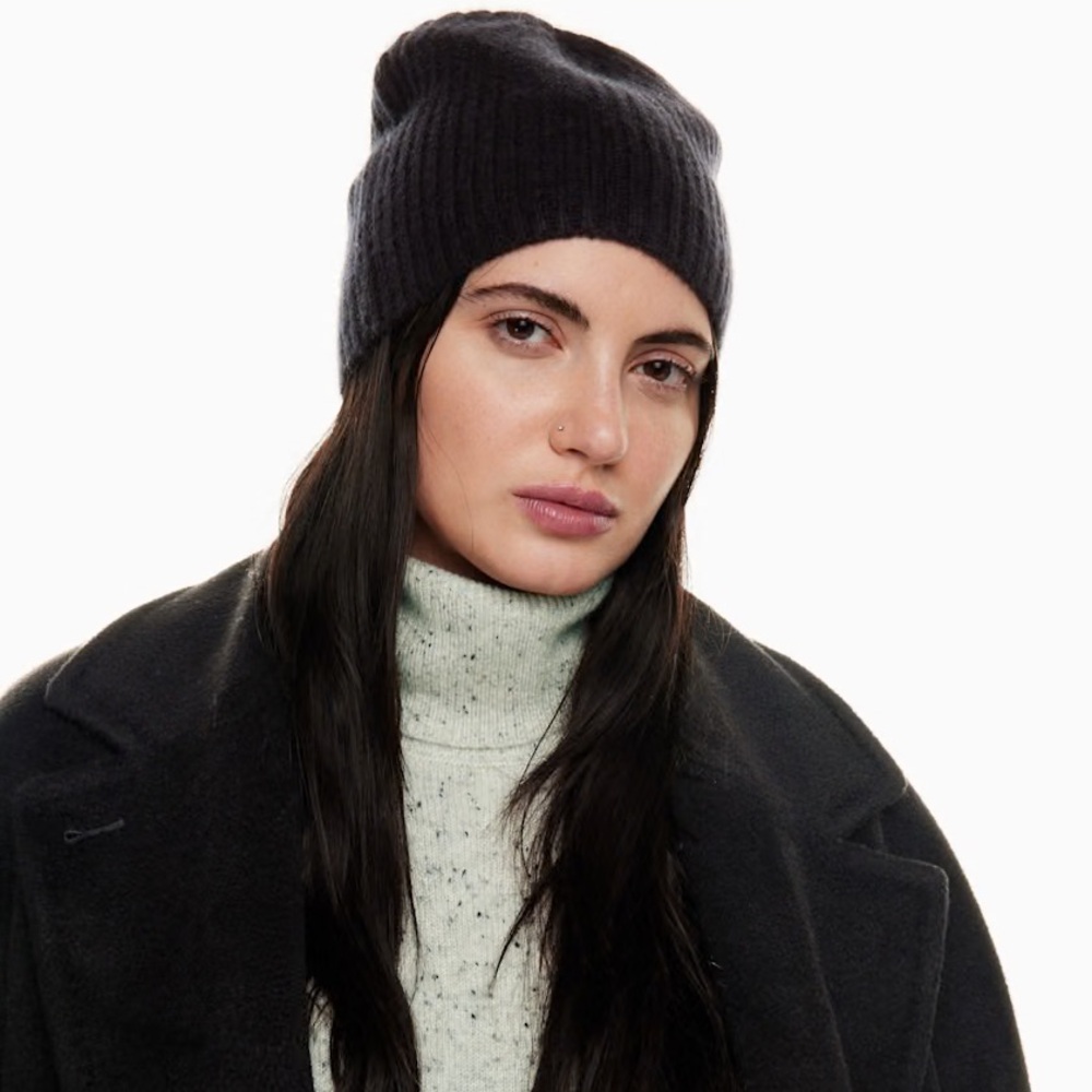 Aritzia Babaton 100% Cashmere Beanie Hat Cream Ivory Ribbed Knit NEW with Tags - Picture 3 of 13